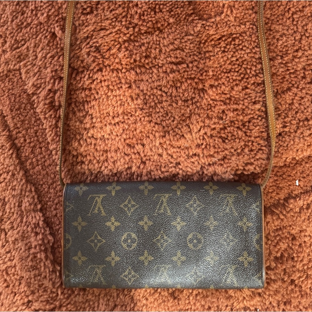 Louis Vuitton Brown pocketed Twin GM Shoulder Bag - Picture 3 of 6